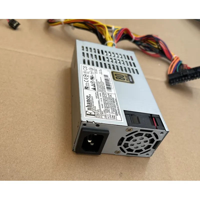 voor Yiheng ENP-7025B Kleine 1 - Server Power Supply recensie en prijs